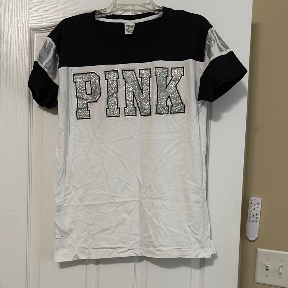PINK Victoria's Secret Black and White Short Sleeve Tee